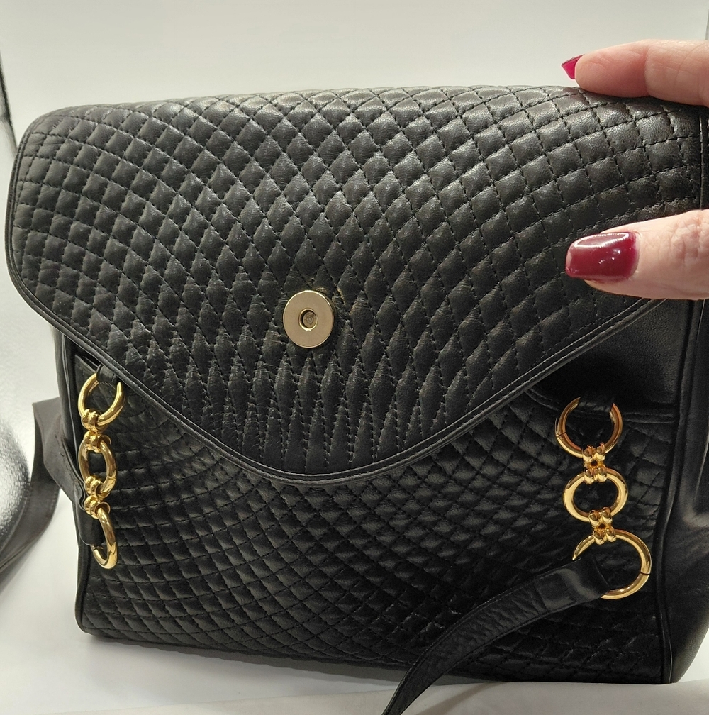 Bally Quilted Black Lambskin Shoulder Bag Vintage VGVC! - Picture 3 of 16